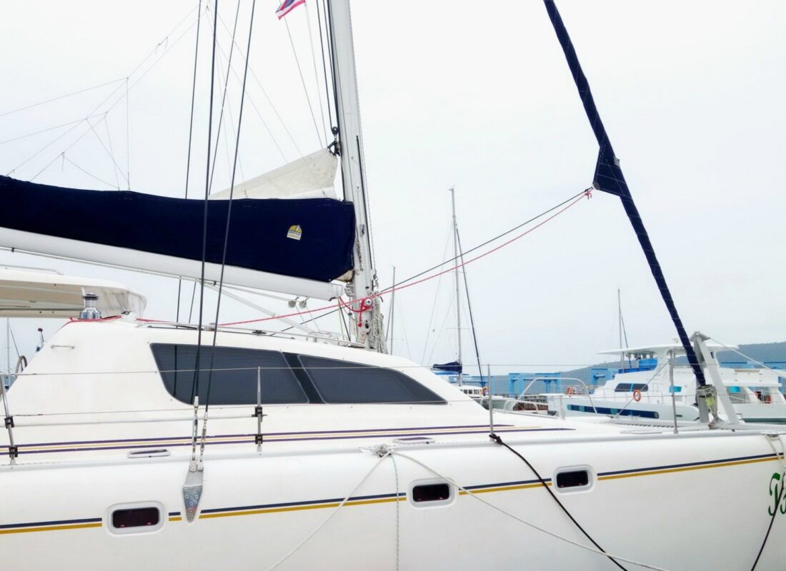 5 Парусный катамаран cat23